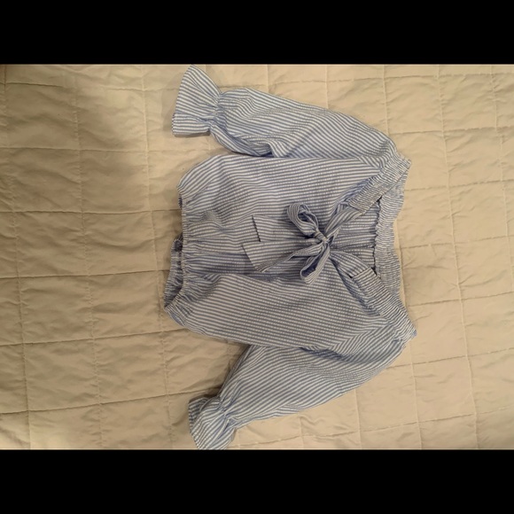 Pin Striped Crop Blouse - Picture 3 of 4